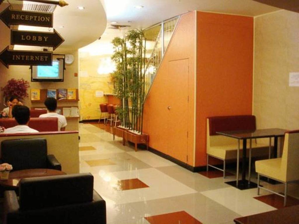 Regent Silom Hotel Bangkok Exterior photo